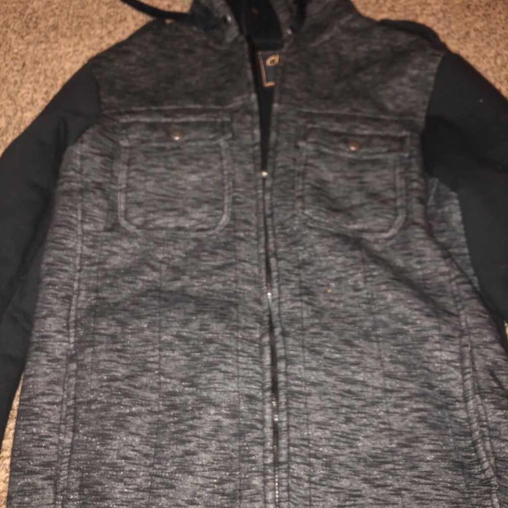 black and grey men’s jacket